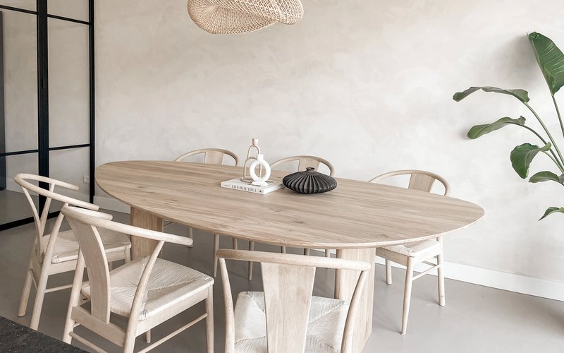 Kiezelvormige-eettafel-liv